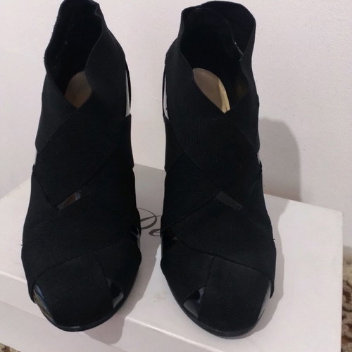 United Nude ankle boots used, black with patent and straps, size 38