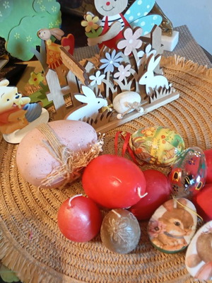 Πασχαλινή συλλογή σαν καινούργια με αυγά, vintage κεριά και φιγούρες