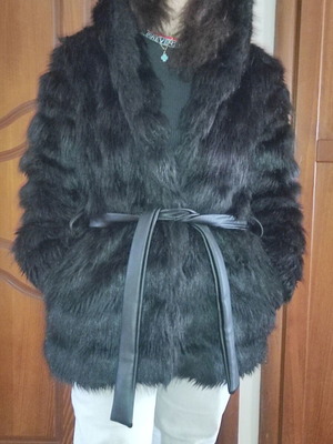 Anel black faux fur with hood and belt like new