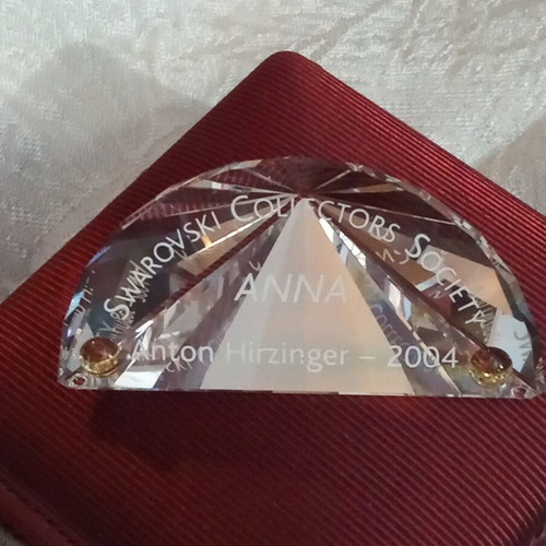 Swarovski Crystal Annual 2004 like new