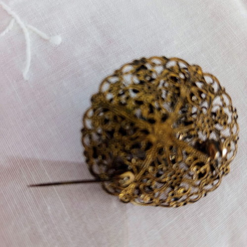 Vintage Baroque brooch used with brown stones and filigree detail