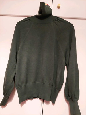 Μπλούζα αφόρετη σε πράσινο κυπαρισσί, μέγεθος L