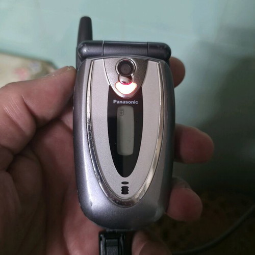 Panasonic P341i i-mode phone like new with charger