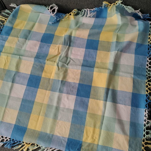 Tablecloth with fringes 80x80 cm