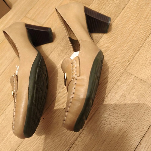 Silvia Rossini moccasins handmade leather size 39 like new, beige