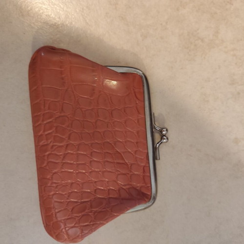 Coin purse coral like new