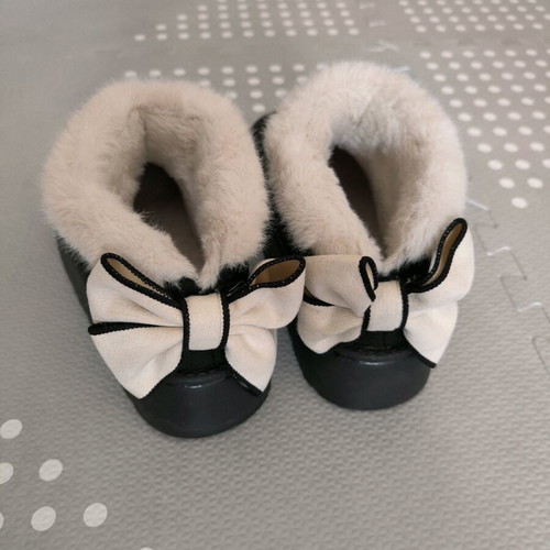Winter snow boots with bow and inner fur, new, size 37