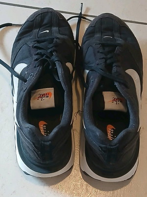 Air Max Nike women's shoes like new, size 40, black-white