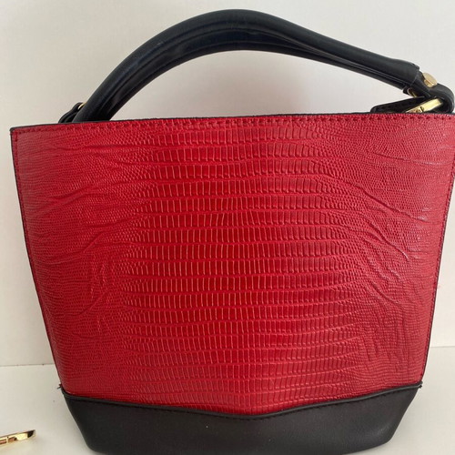 Zara red and black crossbody bag in very good condition