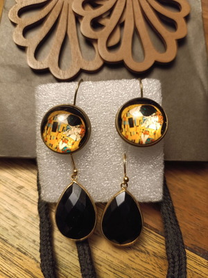 Collection of 4 pairs of earrings