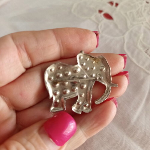 Vintage elephant brooch used, white and blue enamel