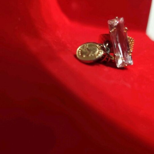 Gold ring with adjustable size like new