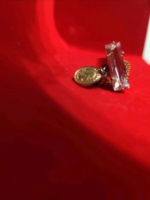 Gold ring with adjustable size like new