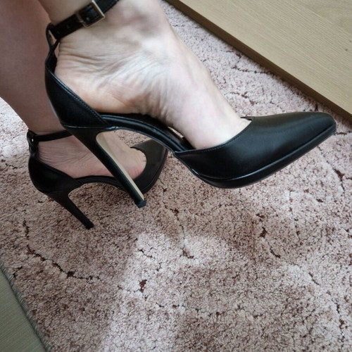 Smart Cronos black pumps with platform and ankle strap size 37 new
