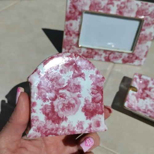 Collectible porcelain set vintage like new