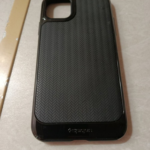 Spigen 11 Pro Max Case like new