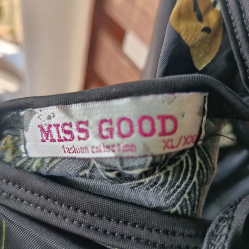 Miss Good dress with floral print black size XL/XXL like new