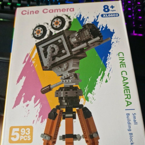 Cine Camera building blocks new, 593 pieces