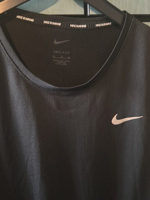 Nike T-shirt running dri fit καινούργιο, XL, μαύρο