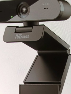 Trust 2K webcam with microphone new, autofocus, privacy filter