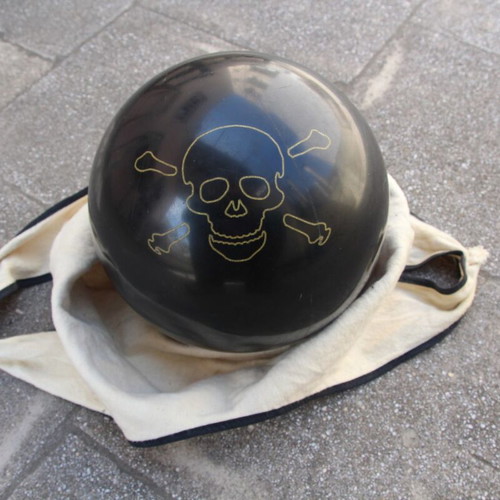 Bowling balls used, pack of 14 pieces