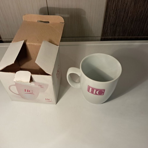 Hondos Center porcelain mug new in original box