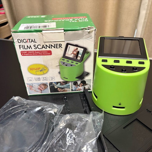 Digital Film Scanner like new, complete set, fully functional