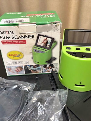 Digital Film Scanner like new, complete set, fully functional