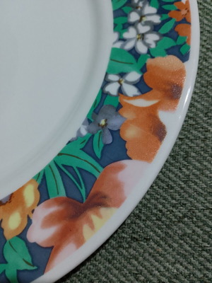 Dinnerware set with large platter