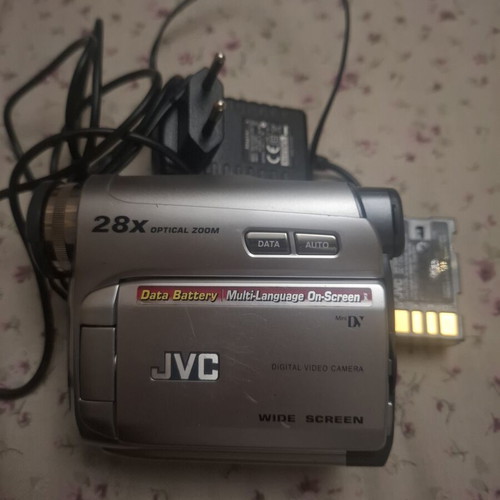 JVC GR-D721 MiniDV camcorder used, for repair or spare parts