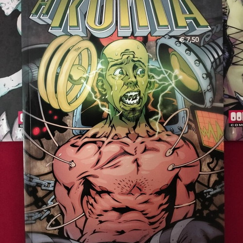 Demon Hunter and Κόπια Mr Universe comic set new, Greek