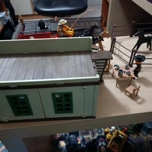 Playmobil Sheriff's Station 4431 used with minor missing parts