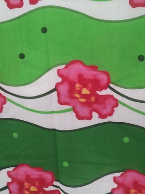 Single thin quilt like new with floral pattern 2.10x1.40
