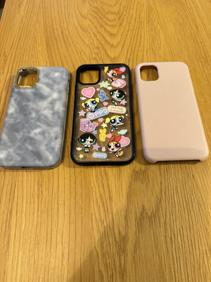 iPhone 11 cases like new, pack of 10