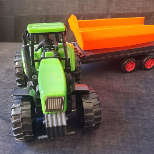 Toy tractor with trailer like new, fully functional