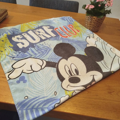 Beach towel like new with Mickey design