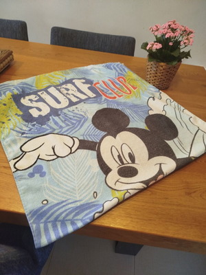 Beach towel like new with Mickey design