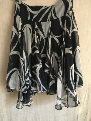 Zara vintage fairy skirt 100% silk, size L