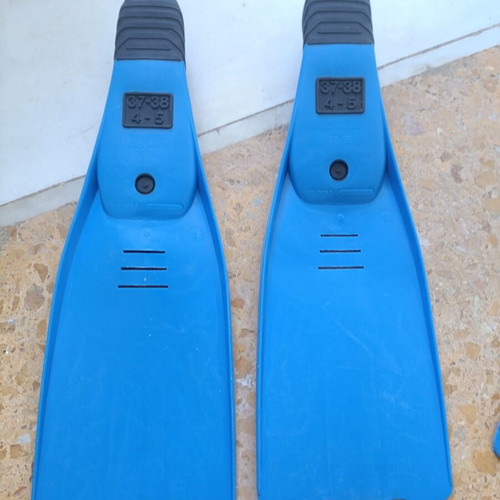 Mares Clipper Fins Size 37-38 Like New