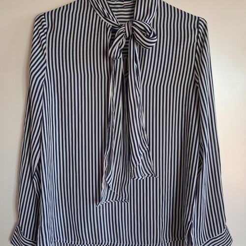 Striped shirt white with blue stripes like new, special tie