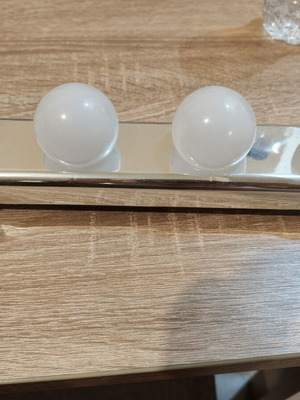 Light with suction cup for mirror, LED, new