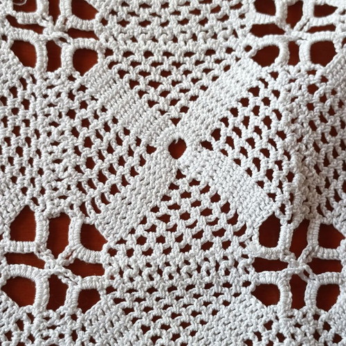 Set of 2 Handmade Crochet Square Doilies 45x45 cm, white