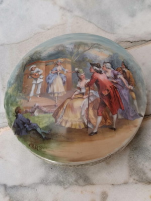 Vintage porcelain jewelry box Bavaria with romantic scene