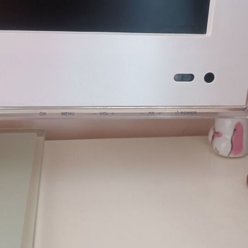 Thomson LED TV 24" white used, for repair or spare parts, USB HDMI