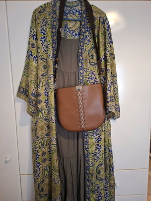 Cromia leather crossbody bag like new, tan color, boho style