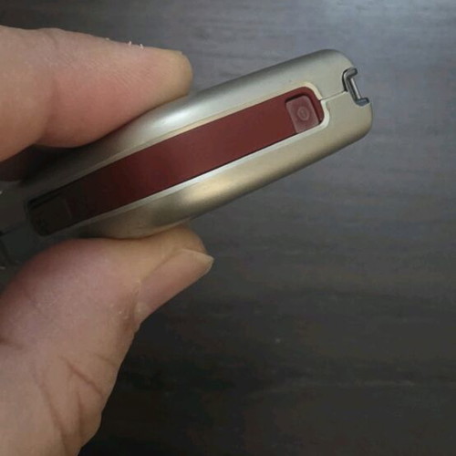 Nokia 7260 like new with original battery, cable and headphones
