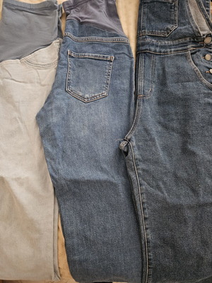 Maternity denim jeans and jumpsuit used, pack of 3, blue