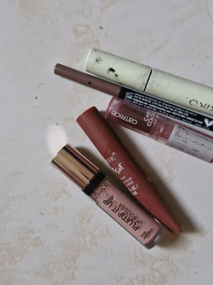 Makeup pack μεταχειρισμένο με Kiko, Catrice, Wet n Wild