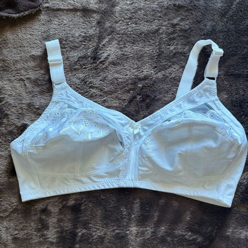 White bra 100C new