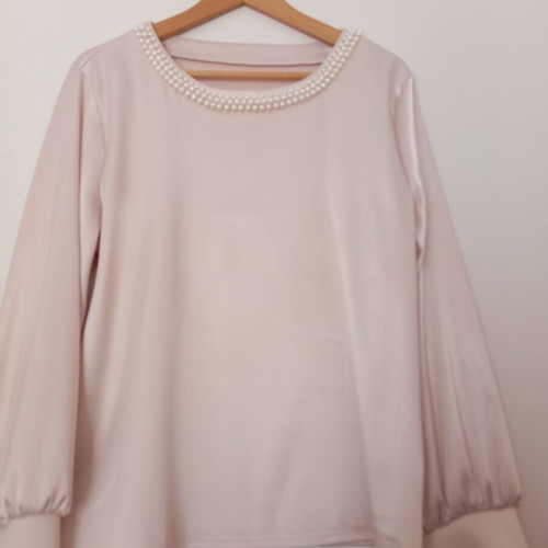 Satin blouse beige size XL like new